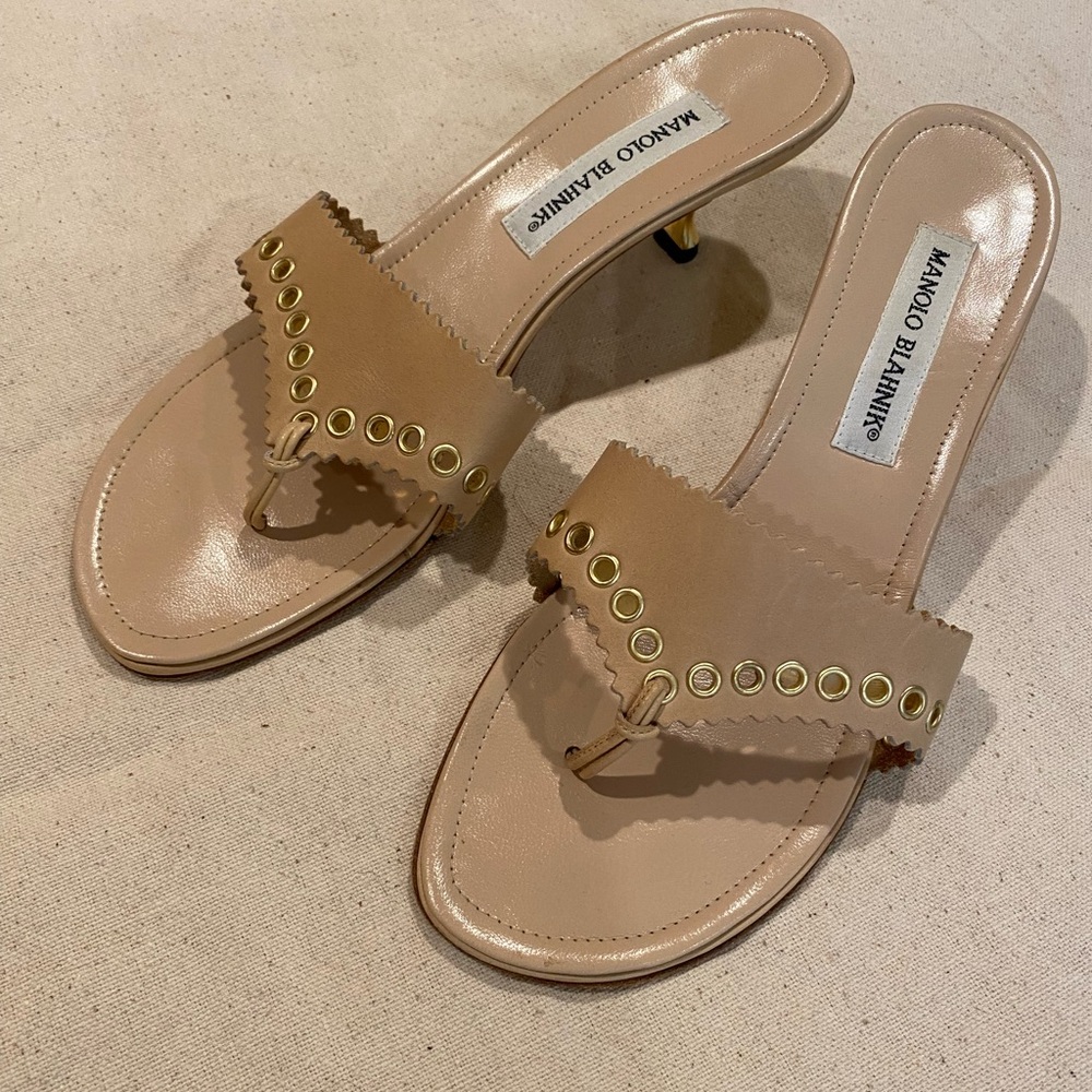 Manolo blahnik sandal 2”heel